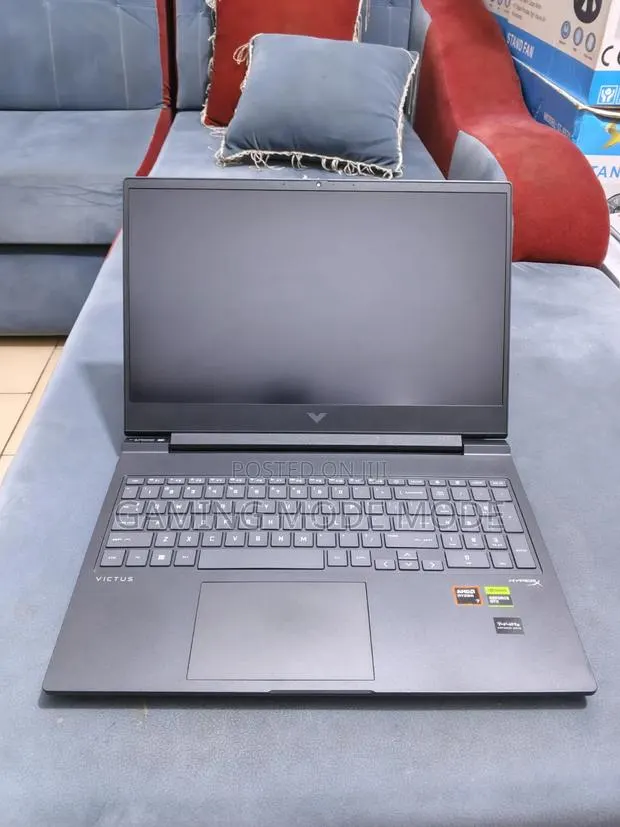 Laptop HP Victus 16 16GB AMD Ryzen 7 SSD 2T · Photo 1