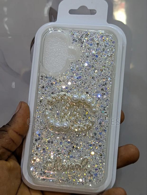 iPhone 16 Case · Photo 3