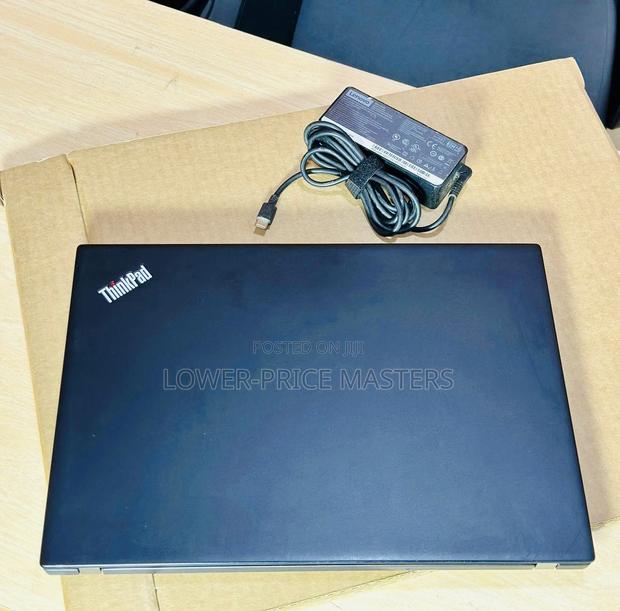New Laptop Lenovo Thinkpad T490s 16GB Intel Core I5 SSD 512GB · Photo 3