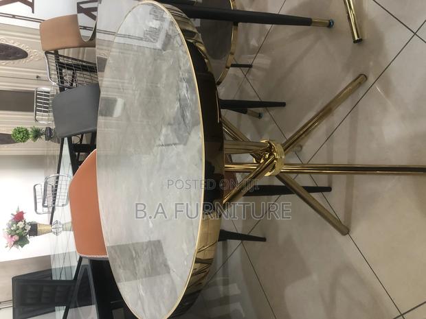 Dining Table · Photo 2
