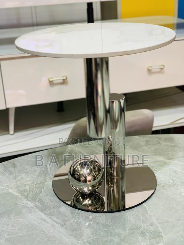 Coffee Table · Photo 2