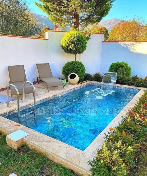 Swimming Pool Construction · Photo 1