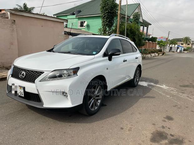 Rent Lexus Rx 350 · Photo 1