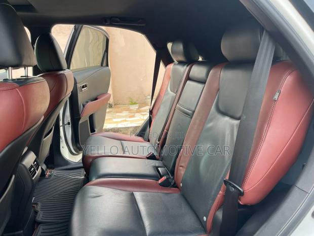 Rent Lexus Rx 350 · Photo 4