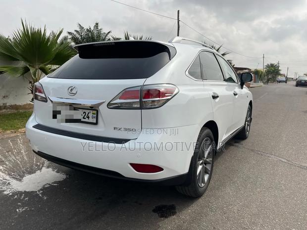 Rent Lexus Rx 350 · Photo 5