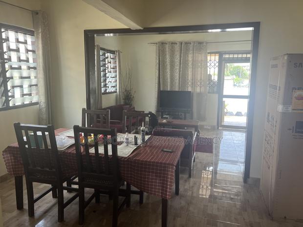Furnished 3bdrm House in Osu, Accra Metropolitan for rent · Photo 2