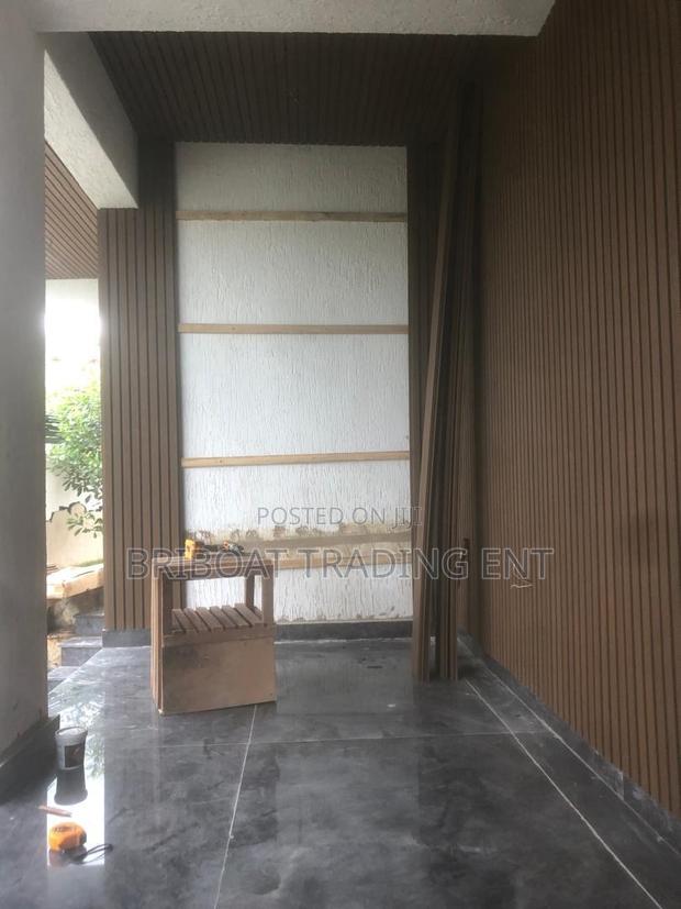 Outdoor Panels · Photo 1