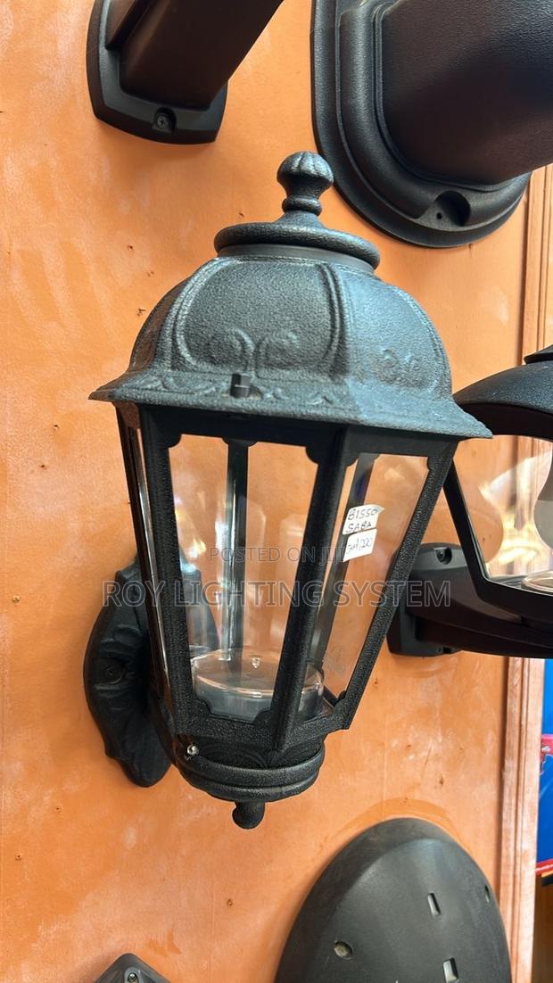 Front Pillah Light · Photo 1