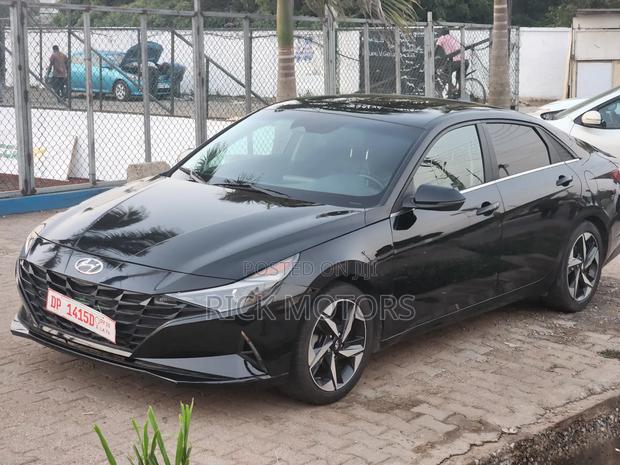 Hyundai Elantra Limited 2021 Black · Photo 2