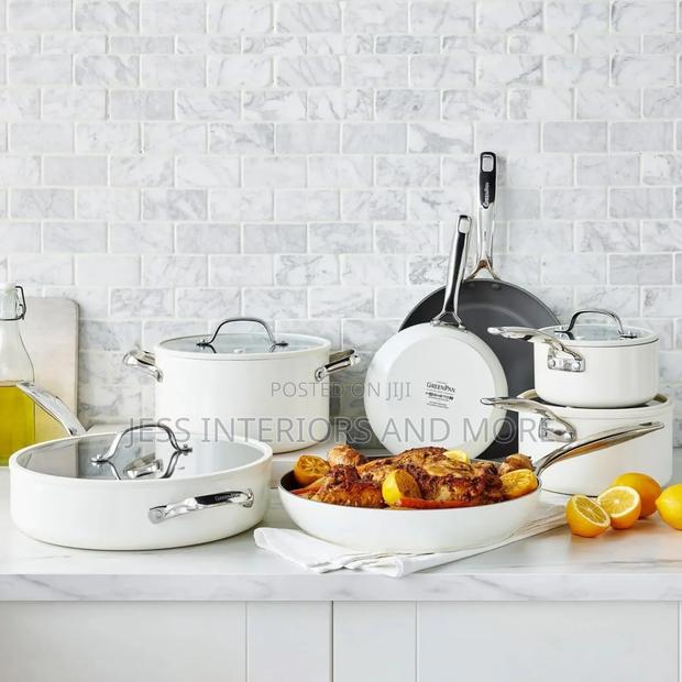 Greenpan Ceramic Non-Stick 11-Piece Cookware Set · Photo 1