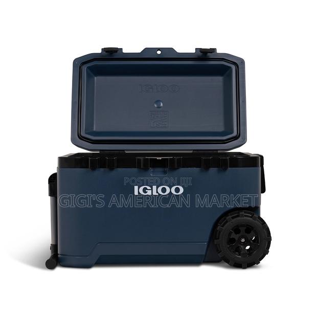 Igloo Rugged Performance 75 Roller Cooler · Photo 2