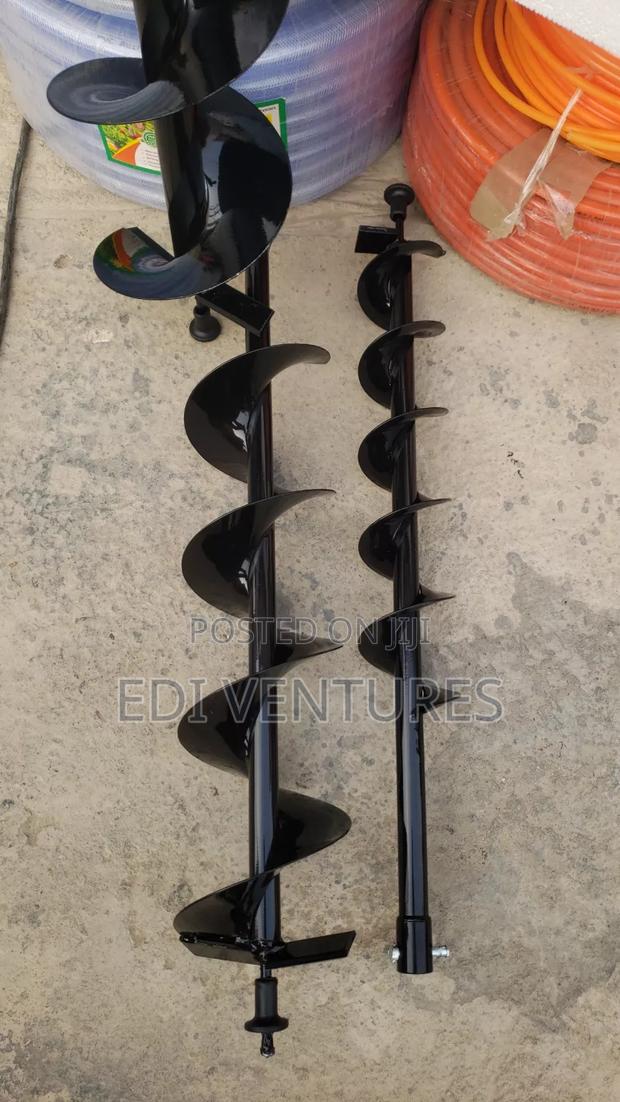 Earth Auger Machine · Photo 2