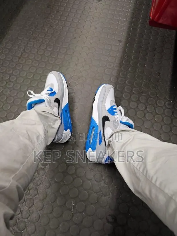 Nike Air Max 90 “Pure Platinum Blue” · Photo 1
