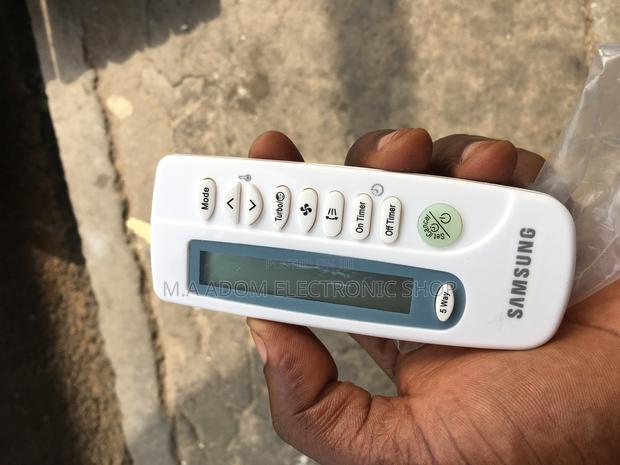 Portable Small Samsung Ac Remote · Photo 2