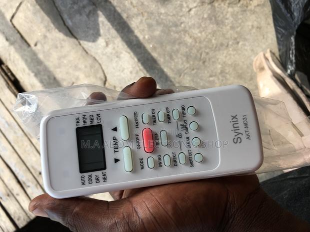Original Syinix R410 Air Conditioner Remote · Photo 3