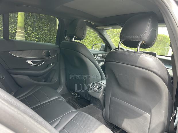 Mercedes-Benz C300 Luxury 4dr RWD Sedan (2.0L 4cyl 7A) 2015 Gray · Photo 8