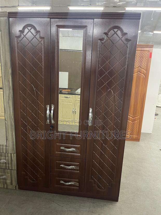 Modern Design Clothes Wardrobe With Mirror and Drawers · Photo 2