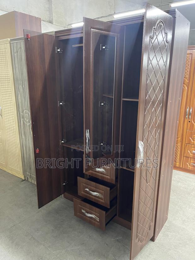 Modern Design Clothes Wardrobe With Mirror and Drawers · Photo 4