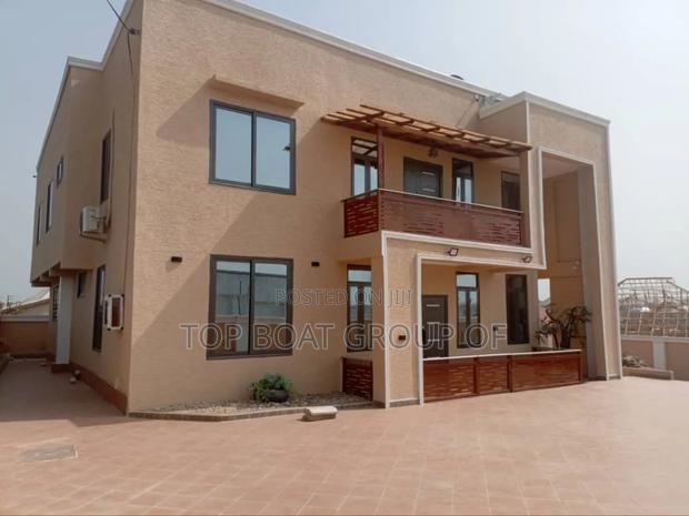 5bdrm House in Top-Boat Estate, Kumasi Metropolitan for sale · Photo 1