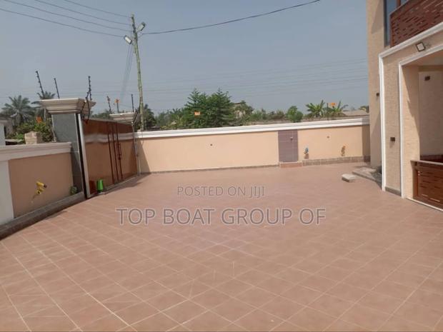 5bdrm House in Top-Boat Estate, Kumasi Metropolitan for sale · Photo 4