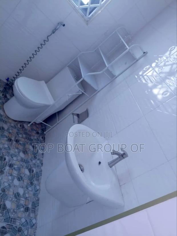5bdrm House in Top-Boat Estate, Kumasi Metropolitan for sale · Photo 5