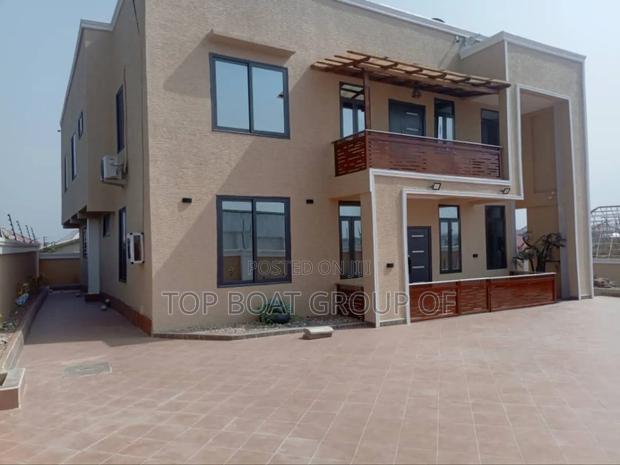 5bdrm House in Top-Boat Estate, Kumasi Metropolitan for sale · Photo 7