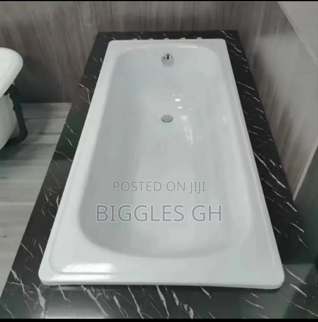 Italian Straight Bathtub- Fiber Bathtub · Photo 2