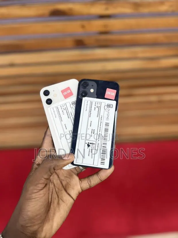 Apple iPhone 12 mini 256 GB Black · Photo 1