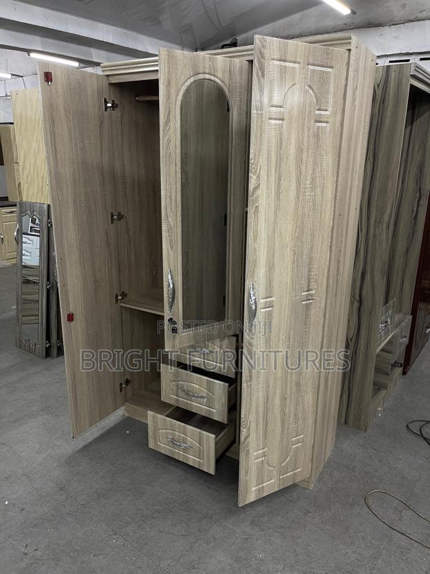 3 Doors Foreign Wardrobe Simple Design for Laundry Storage · Photo 3