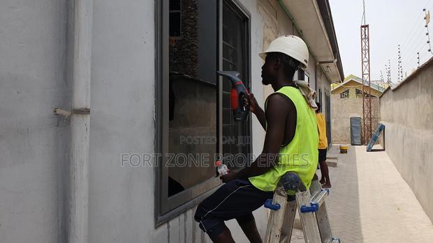 Cleaning Man · Photo 1