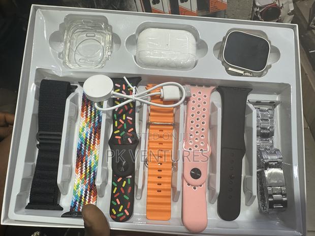 Big 2.3 Smart Watch and Airpods · Photo 3
