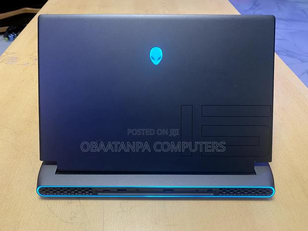 Laptop Dell Allenware M15 R5 16GB AMD Ryzen 7 SSD 512GB · Photo 2