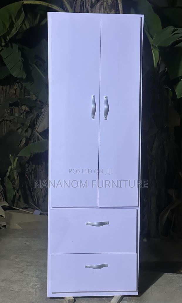 Single Wooden Wardrobe Available · Photo 2