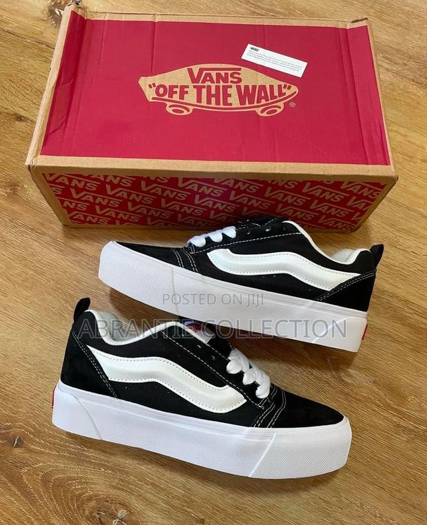 Vans Knu Skool Black/White High Sole · Photo 1