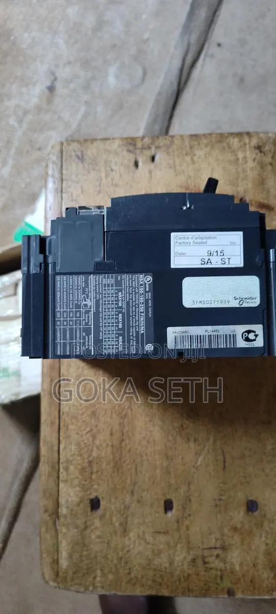 Schneider Electric Circuit Breaker · Photo 1