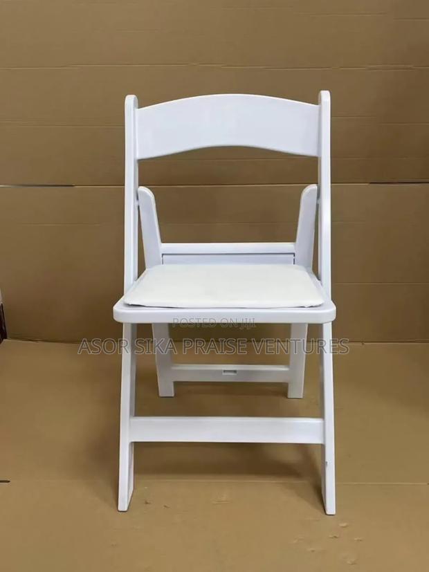 Foldable Chair · Photo 1