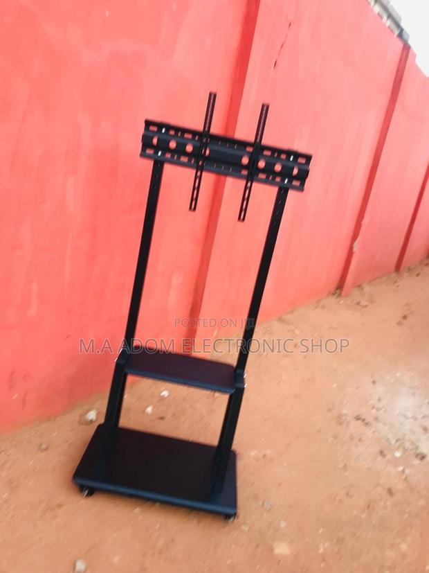 Tv Mobility Now 32 to 70 Inch Stand · Photo 1