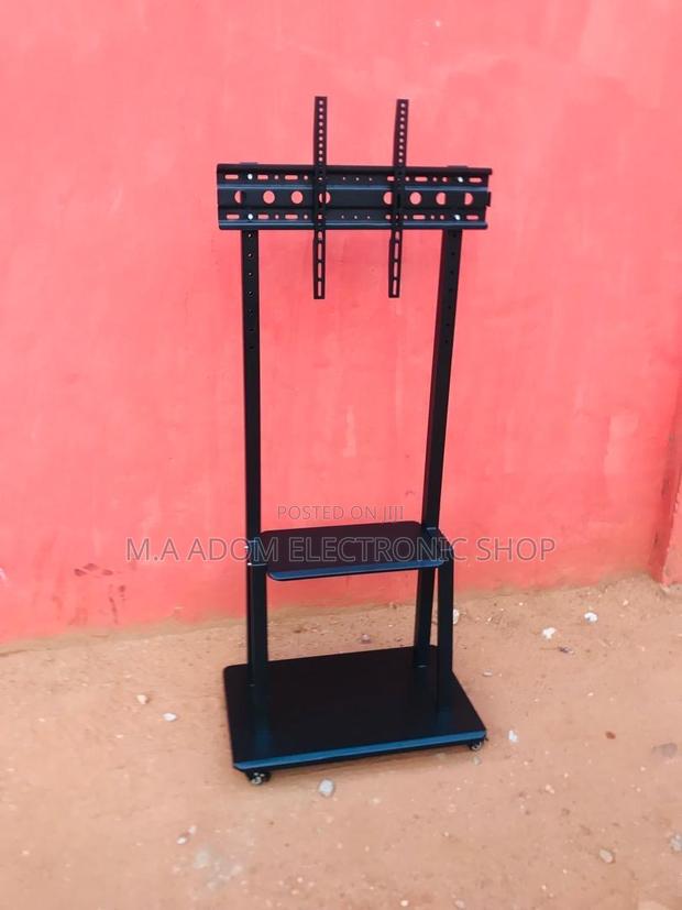 Portable Tv Cart 70 Inch Screen Ready · Photo 1