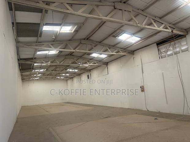 1000 SQM Warehouse at North Kaneshie for Rent · Photo 3