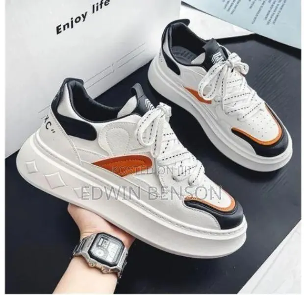 Men Sneakers · Photo 1