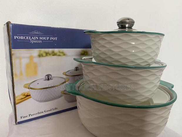 Ceramic Serving Soup Bowl Set · Photo 1