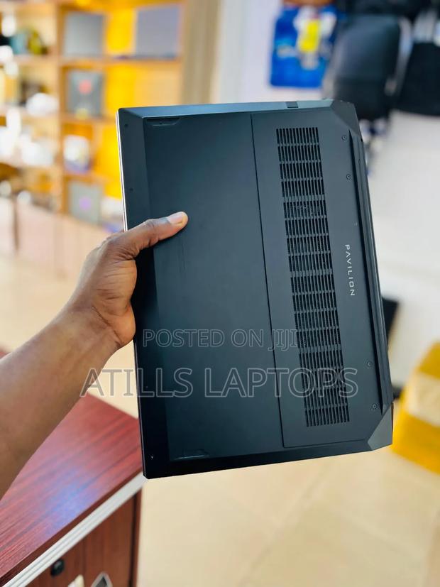 HP Pavilion Gaming Laptop 15-Dk2xxx 16GB Intel Core I5 SSD 512GB · Photo 3