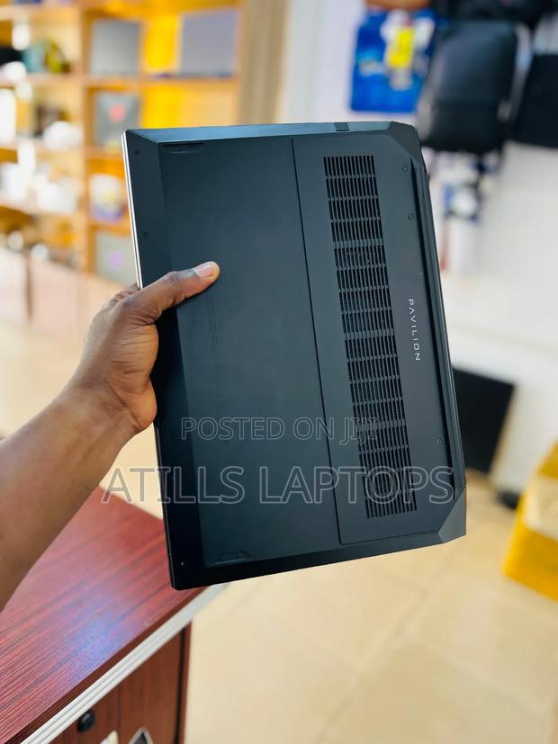 HP Pavilion Gaming Laptop 15-Dk2xxx 16GB Intel Core I5 SSD 512GB · Photo 8