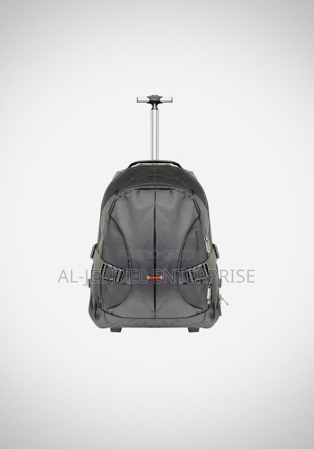 Promate Rover 18” Trolley Luggage Bag · Photo 2