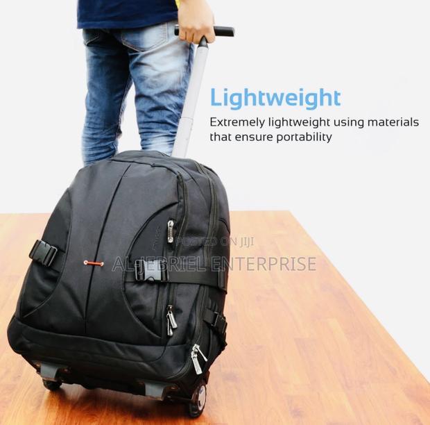 Promate Rover 18” Trolley Luggage Bag · Photo 1