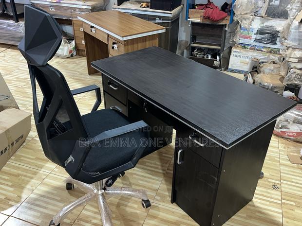 120x60cm Brand New Desk With Drawers and Chair · Photo 1