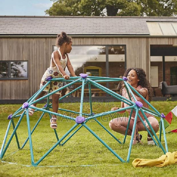 Domed Climbing Frame · Photo 1