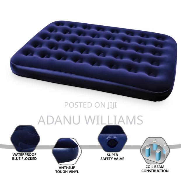 Inflatable Flocked Double Size Airbed With Pump · Photo 3