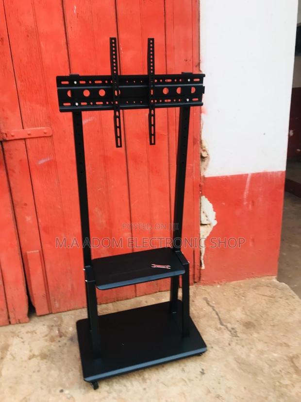Black Tv Trolley For Led Screens Fits 32”-70” · Photo 1