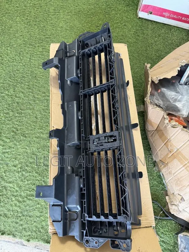 Honda CRV 2018,2019,2022,2020, Shutter Grill Available · Photo 1